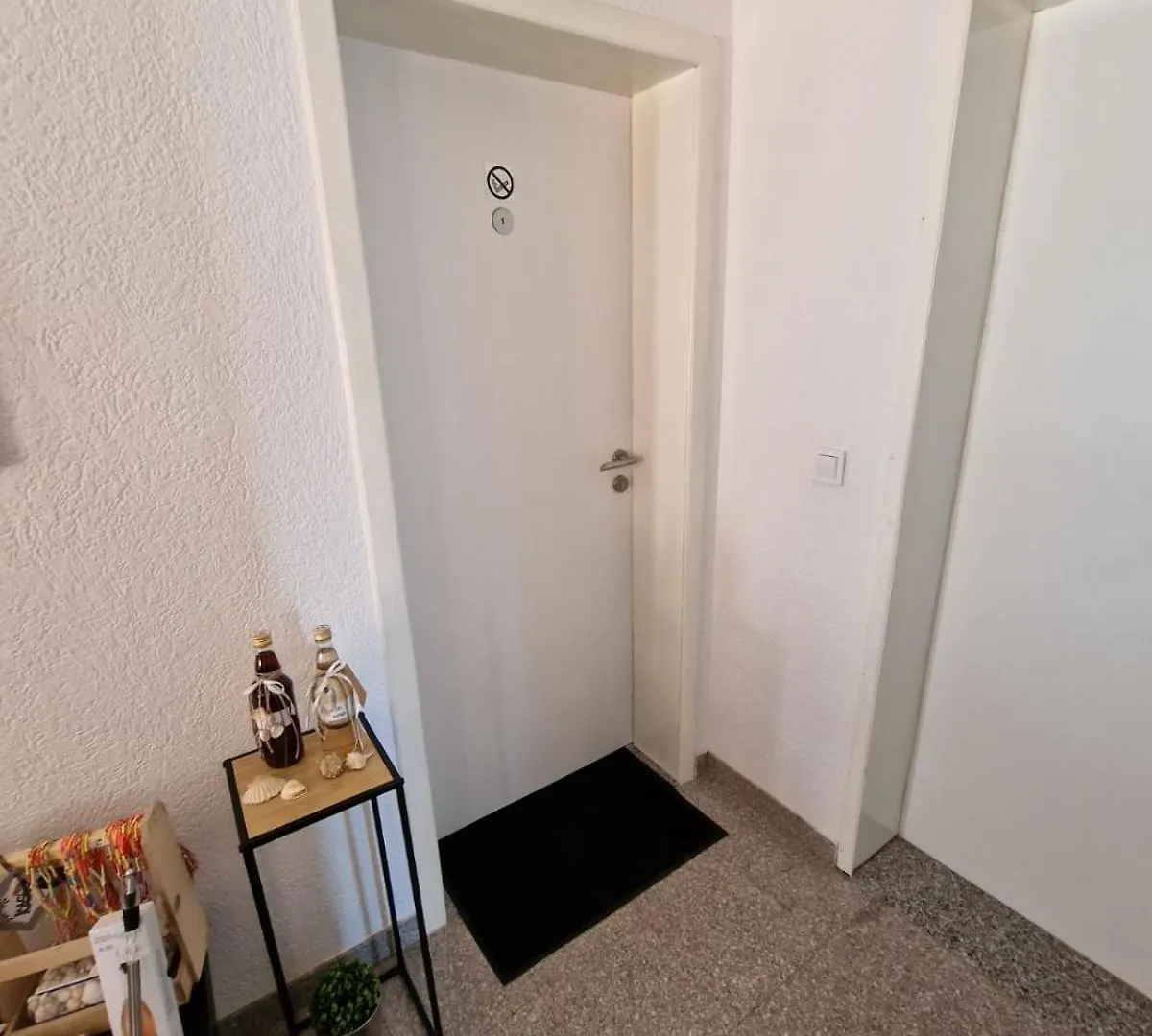 Fewo Saric Vir Apartment